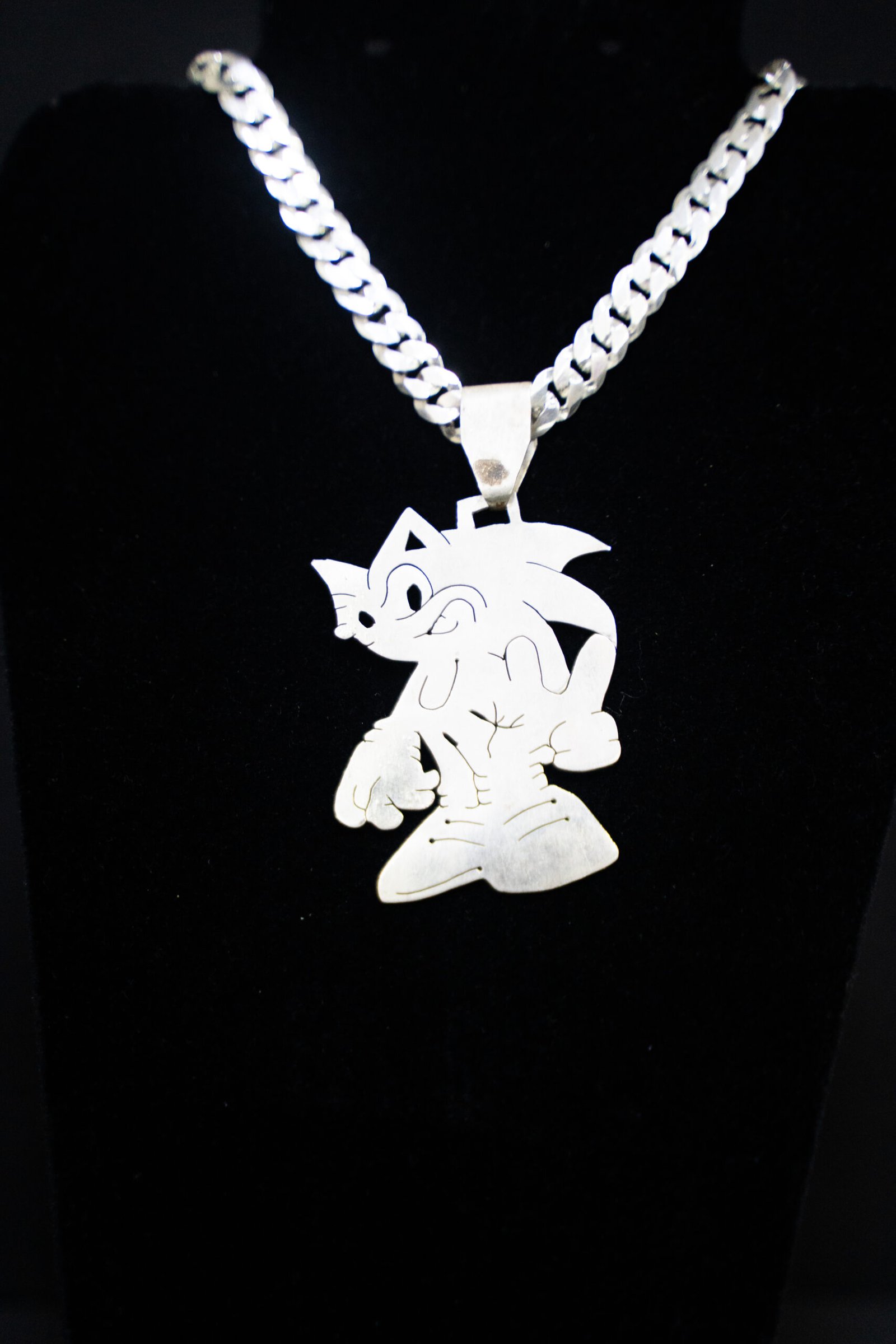 Pingente Sonic em prata 925