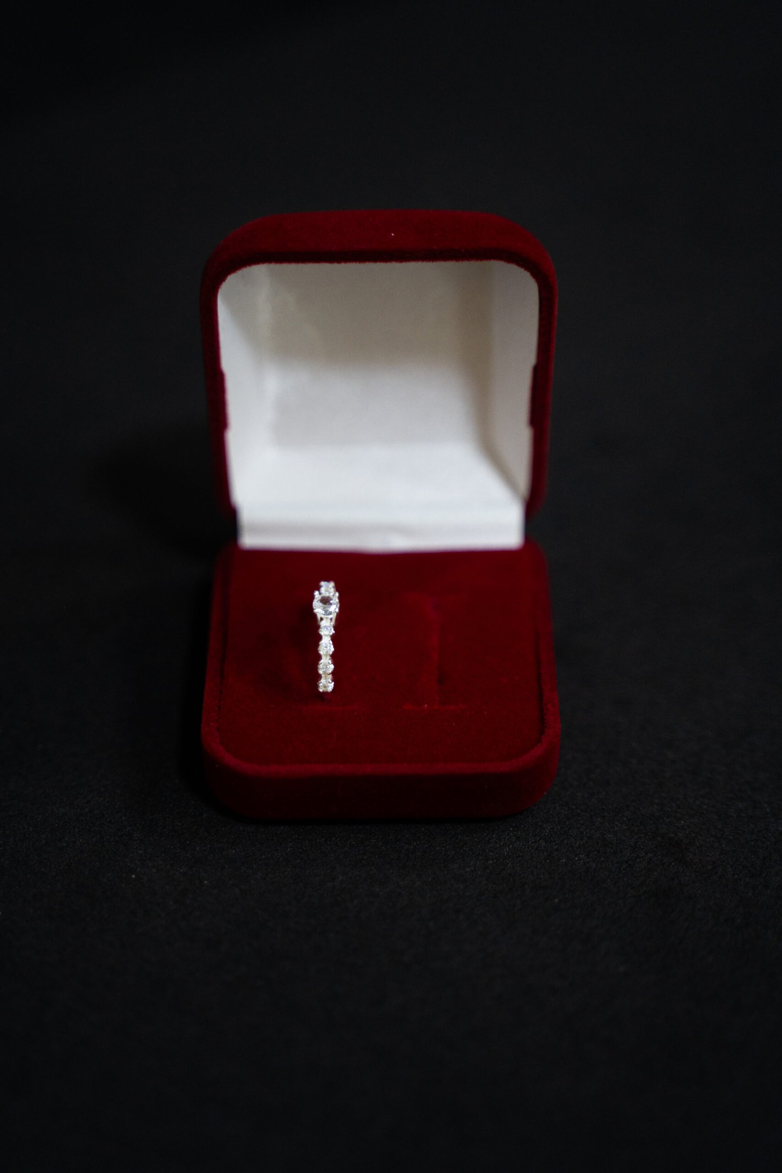 Anel Cravejado Com Pedra de Zircônia 3mm